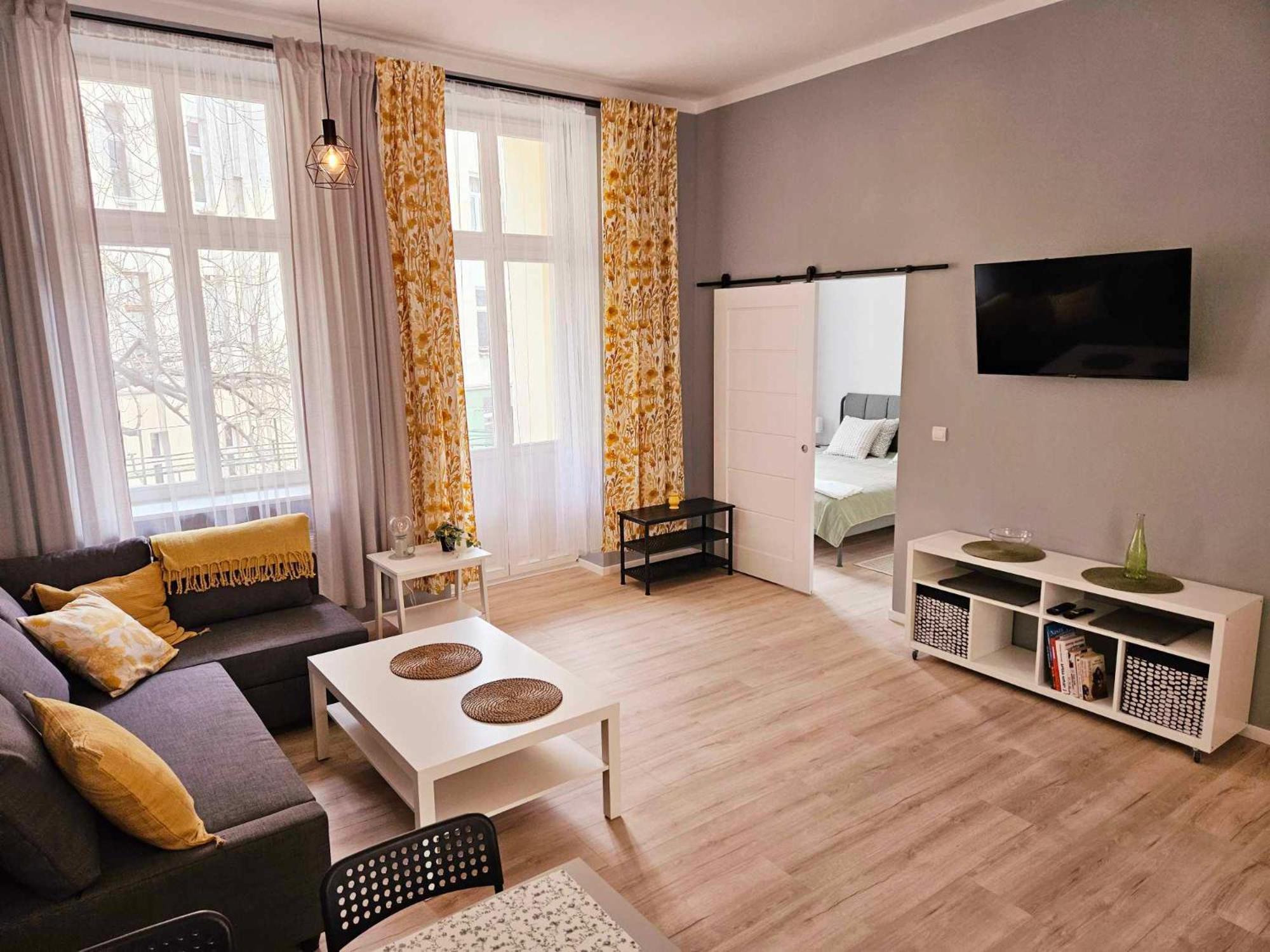 Justinrent 2 Apartment Legnica Bagian luar foto