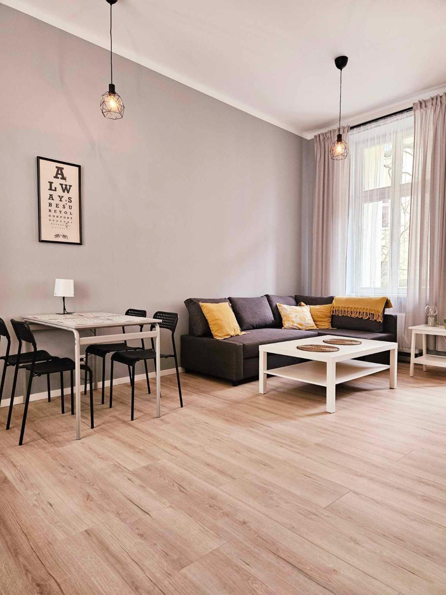 Justinrent 2 Apartment Legnica Bagian luar foto
