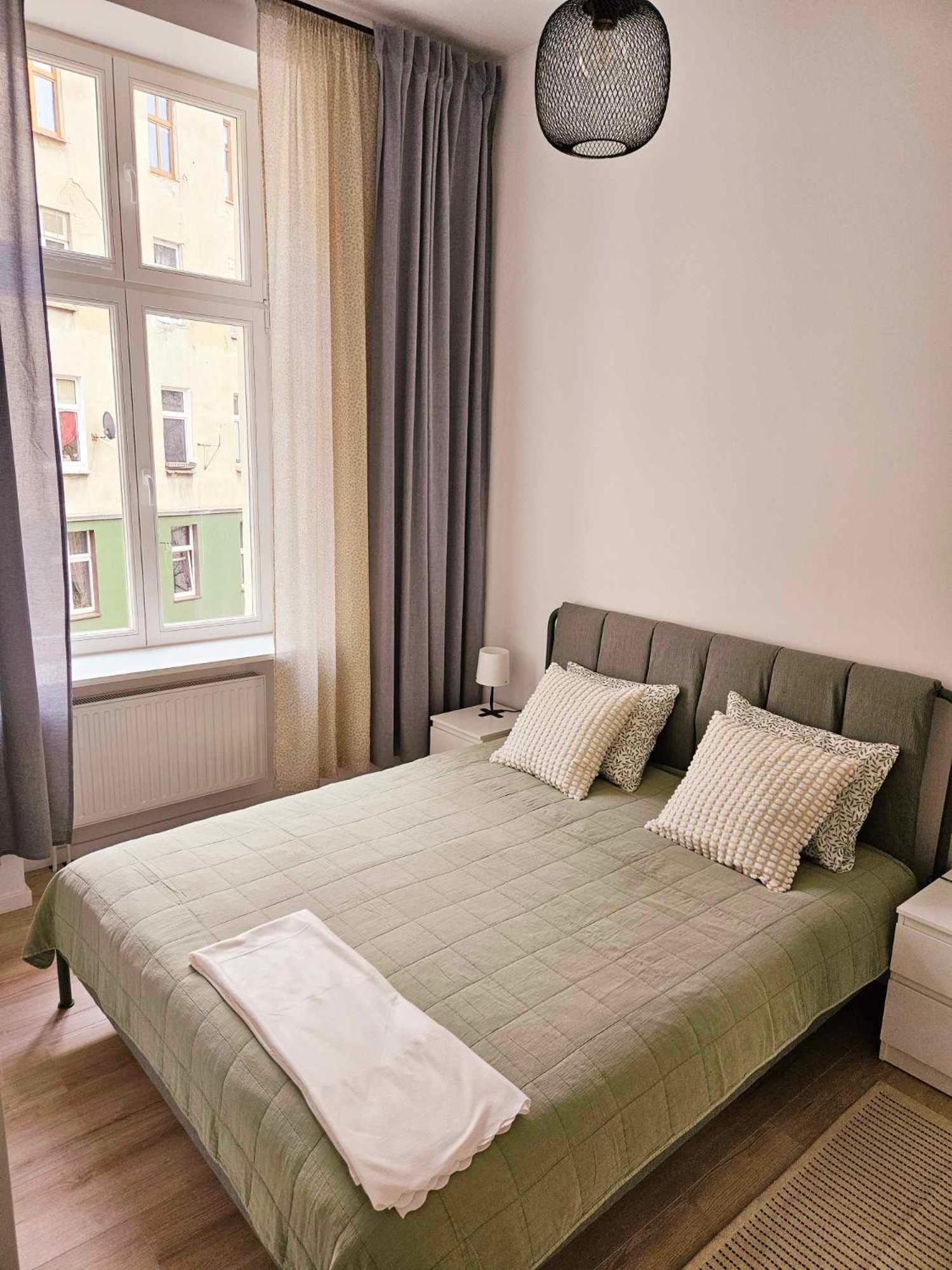 Justinrent 2 Apartment Legnica Bagian luar foto